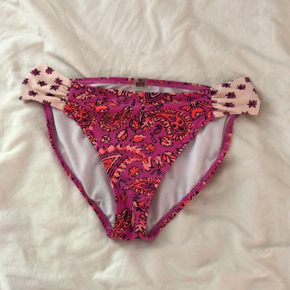 BILLABONG BIKINI BOTTOMS SIZE S/XS